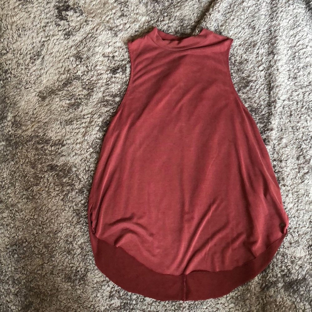 halter sleeveless top